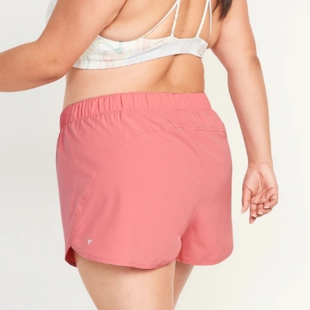 Old Navy Mid-Rise StretchTech Dolphin-Hem Run Shorts Dried Rose Pink BNW… - Picture 5 of 13